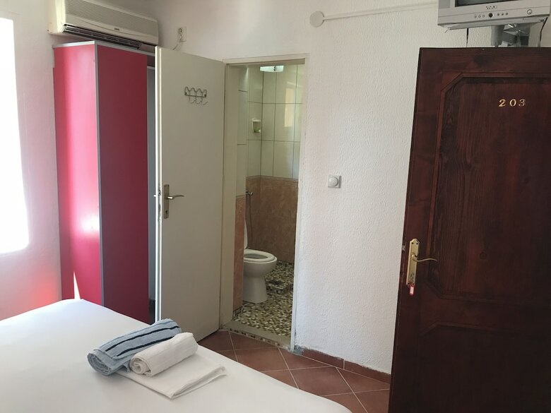 Hotel Apartments & Rooms Castello