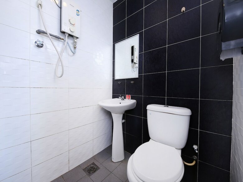 Oyo 984 Kings Hotel