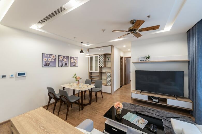 Sweet Apartment In Vinhomes Metropolis
