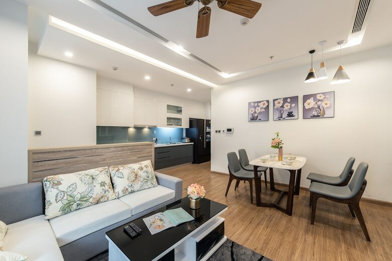 Sweet Apartment In Vinhomes Metropolis