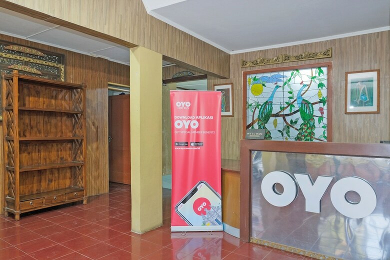 Oyo 585 Hotel Perwita Sari