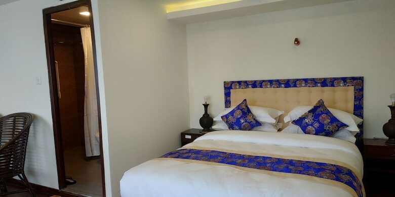 Hotel Heranya La:ku