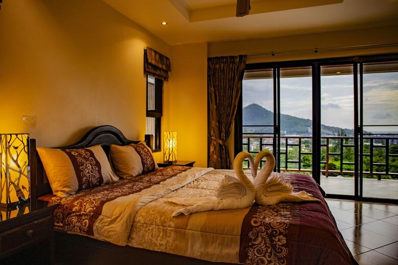 Villa Baan Chom View Kamala