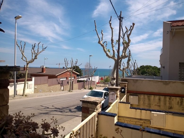 Apartamentos Bright & Comfortable House 20 Min To Barcelona