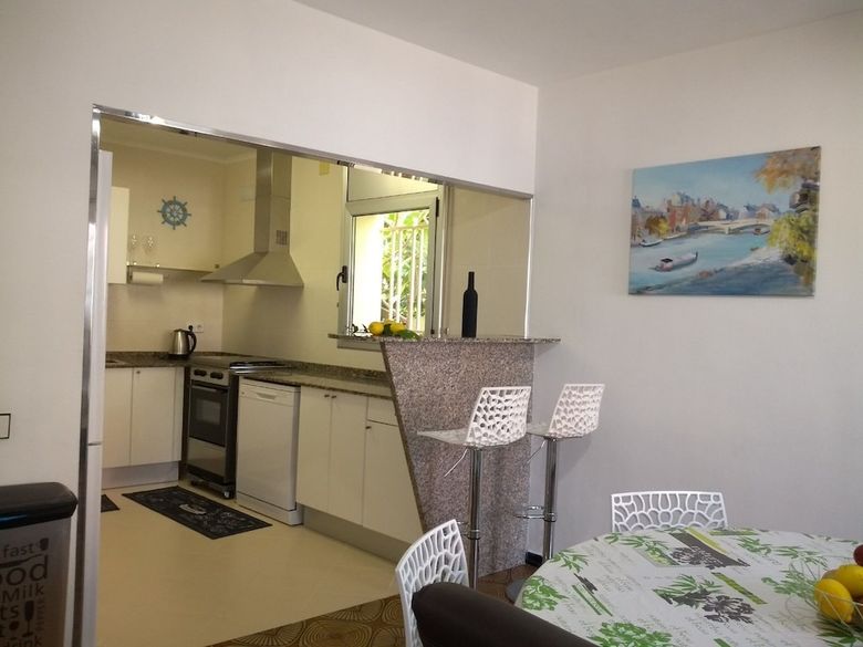 Apartamentos Bright & Comfortable House 20 Min To Barcelona