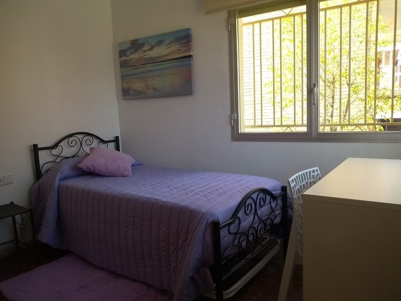 Apartamentos Bright & Comfortable House 20 Min To Barcelona