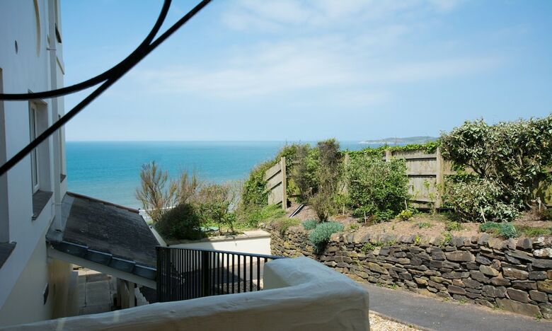 Apartamentos Clifton Court Apt 19 With Heated Pool