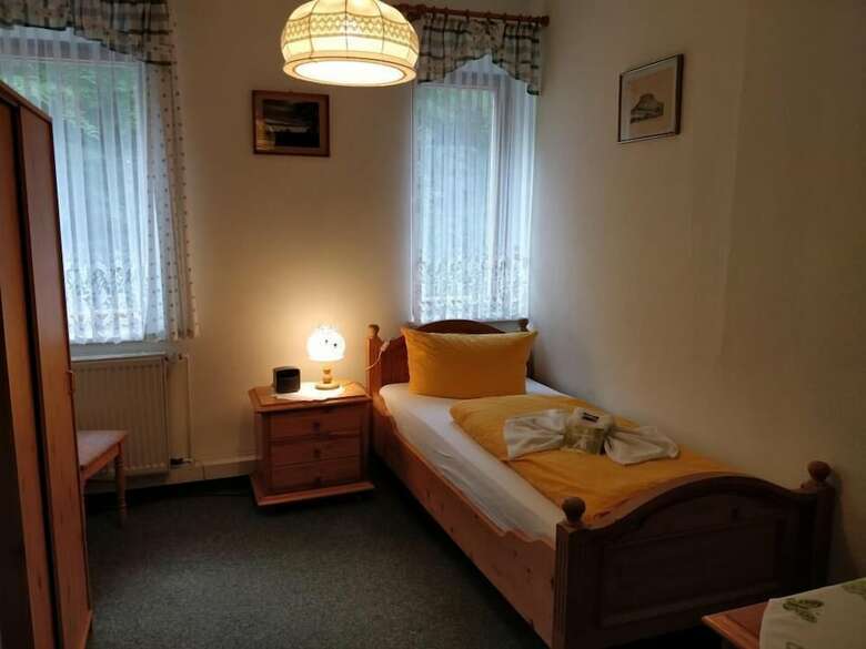 Hotel Gastst�tte & Pension Lichtenhainer Wasserfall