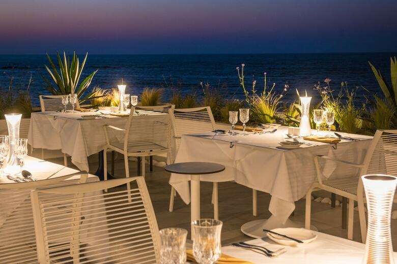 I Resort Beach Hotel & Spa