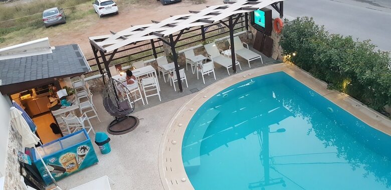Aparthotel Hatzoudis Luxury Suites