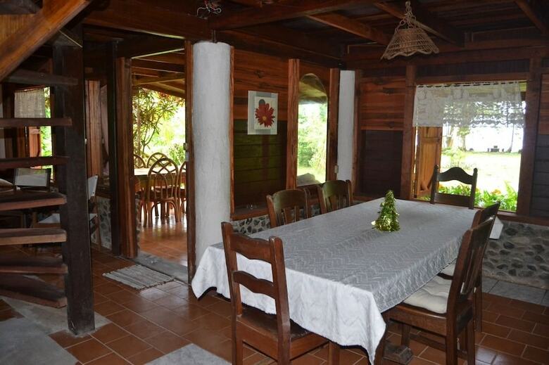 Hotel Chalet Y Cabinas Hibiscus