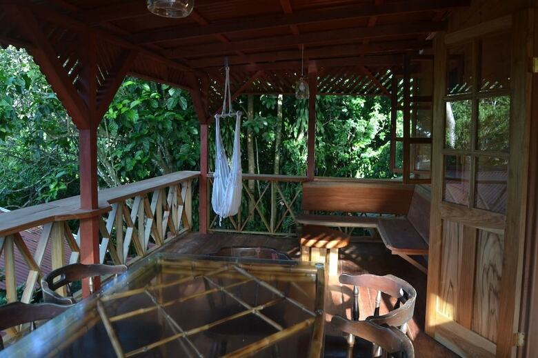 Hotel Chalet Y Cabinas Hibiscus