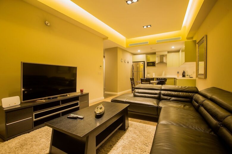 Apartamentos Accra Fine Suites