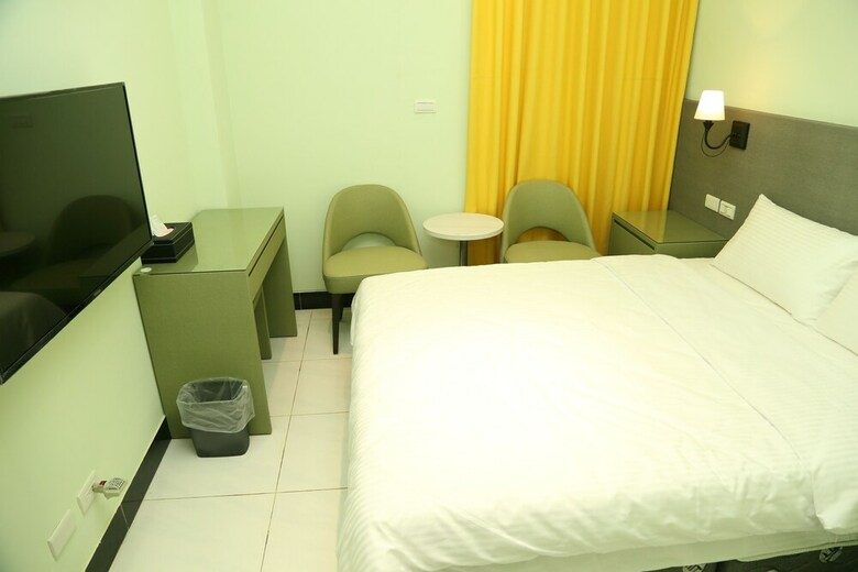 Bed & Breakfast See Happiness