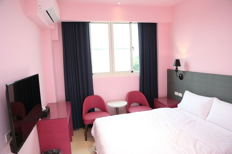 Bed & Breakfast See Happiness
