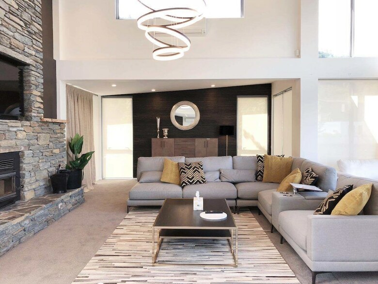 Hotel Luxury Lakeside Home - Remarkable View