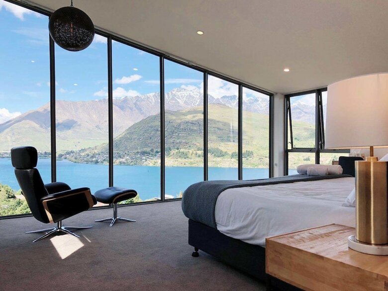 Hotel Luxury Lakeside Home - Remarkable View