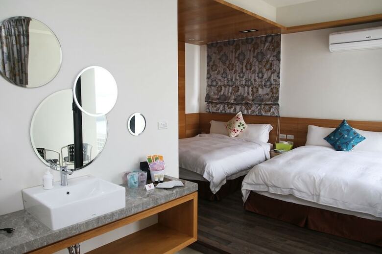 Bed & Breakfast Simple Life Home Stay