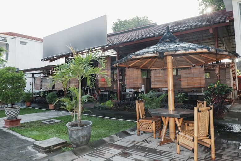 Oyo 574 Heritage Hotel Boyolali