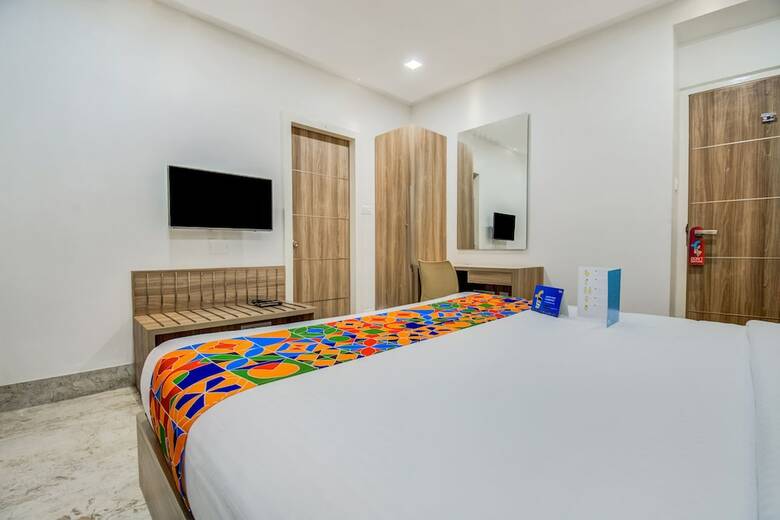 Fabhotel Spring Height