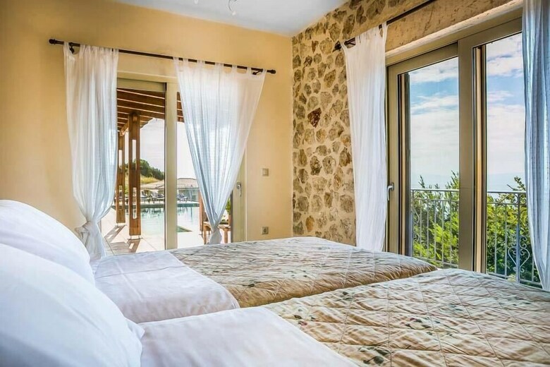 Villa Louloudia