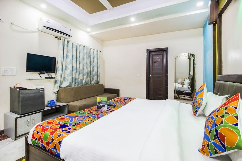 Hotel Fabexpress Queen Palace