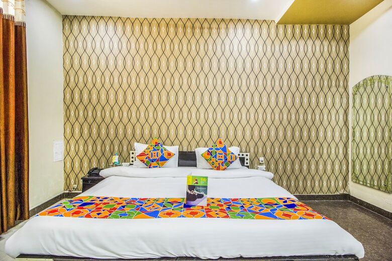 Hotel Fabexpress Queen Palace