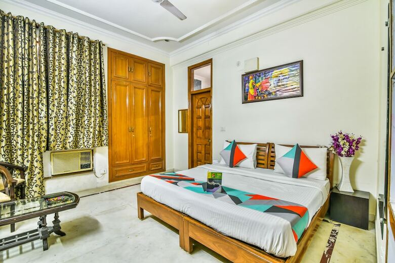 Hotel Fabexpress Silver Inn