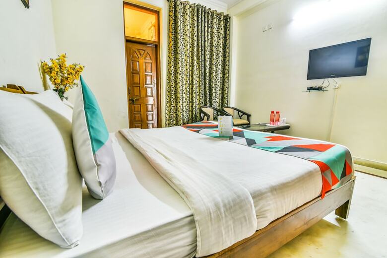Hotel Fabexpress Silver Inn