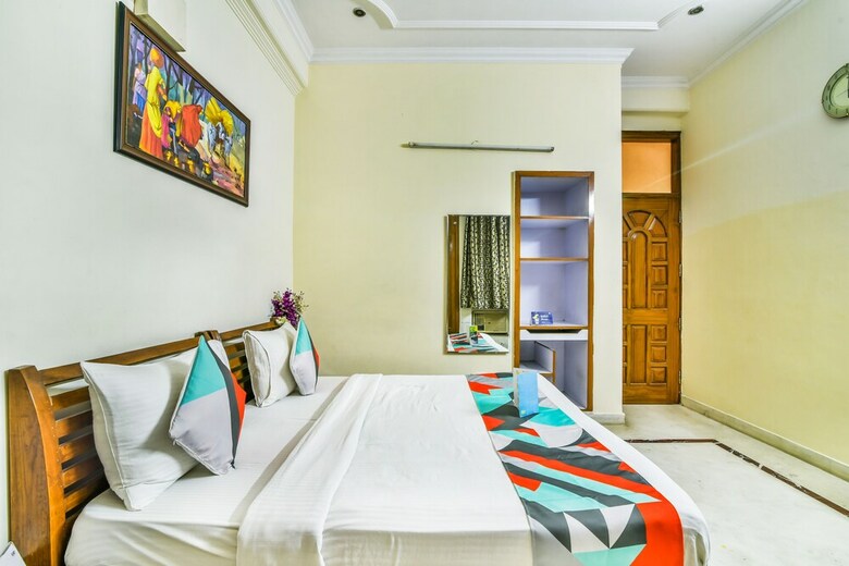 Hotel Fabexpress Silver Inn