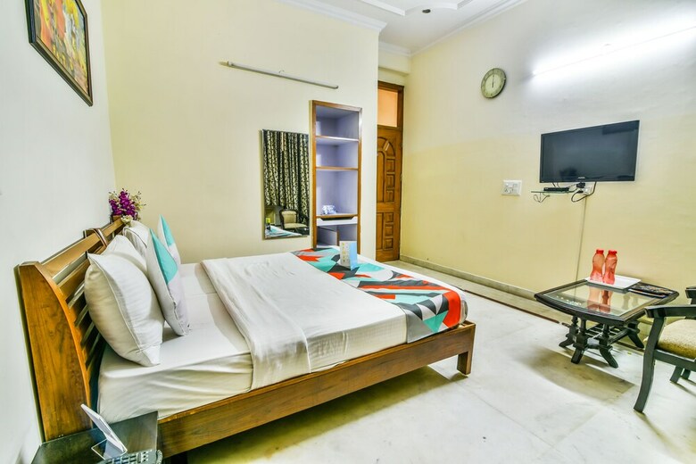 Hotel Fabexpress Silver Inn