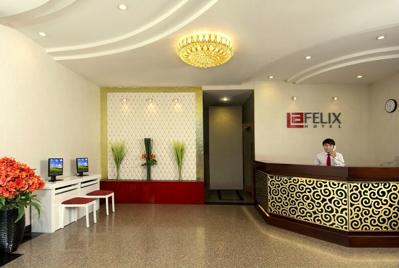 La Felix Hotel