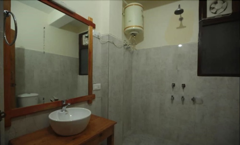 Hotel Jibhi Cottage
