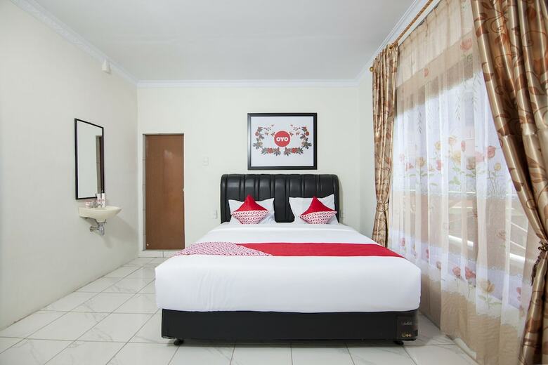 Hostal Oyo 559 3 Berastagi