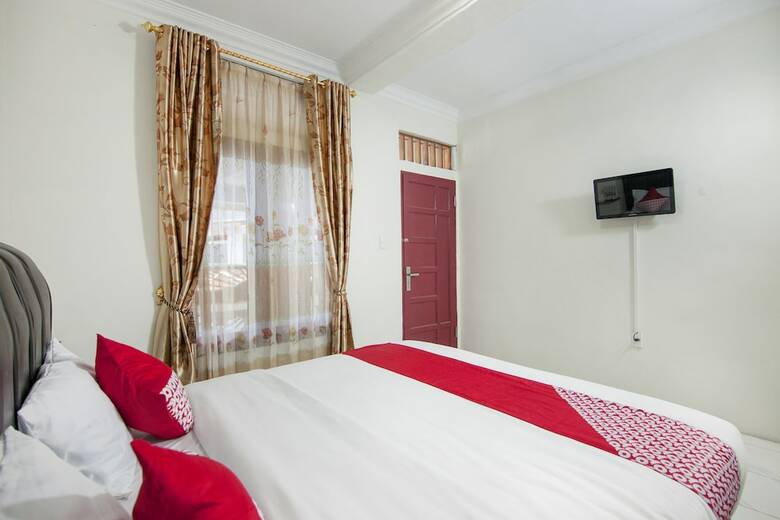 Hostal Oyo 559 3 Berastagi