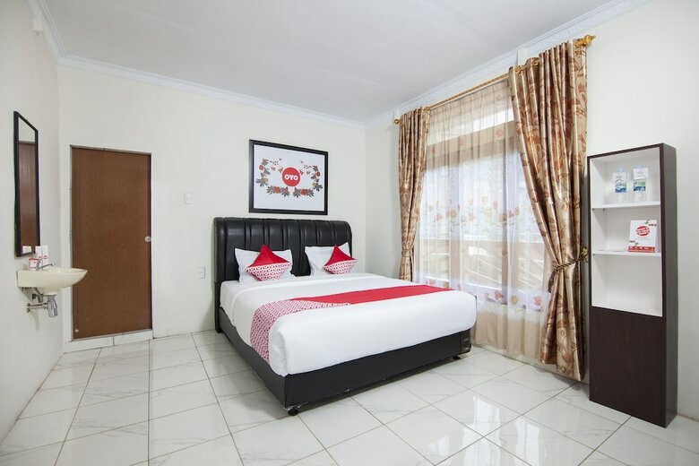 Hostal Oyo 559 3 Berastagi