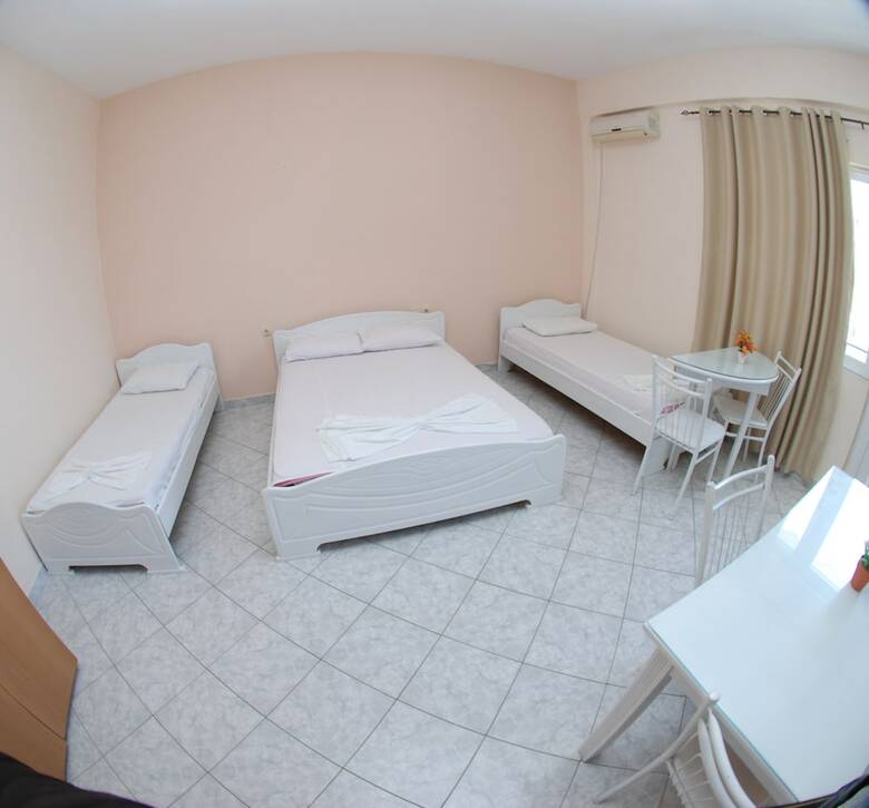 Hotel Kanes