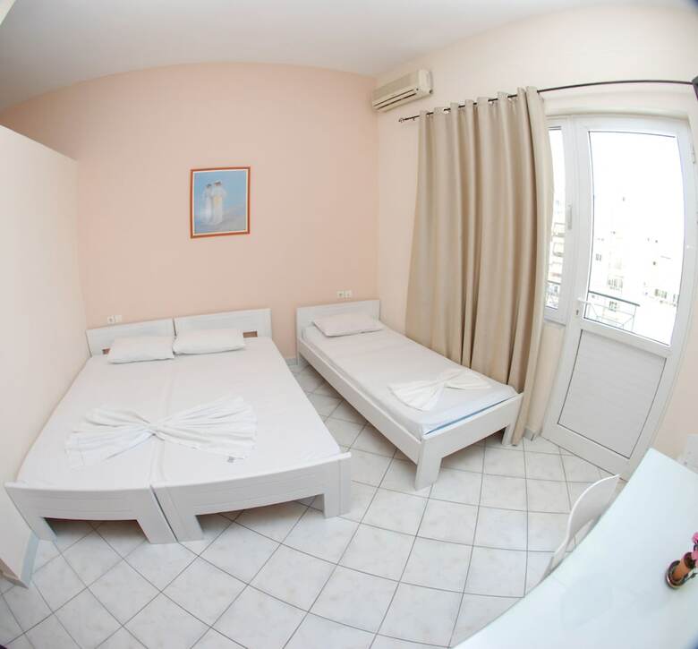 Hotel Kanes