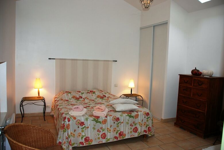 Bed & Breakfast Les Jardins Du Mas Evesque