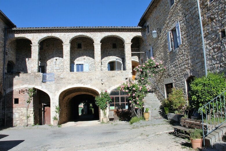 Bed & Breakfast Les Jardins Du Mas Evesque