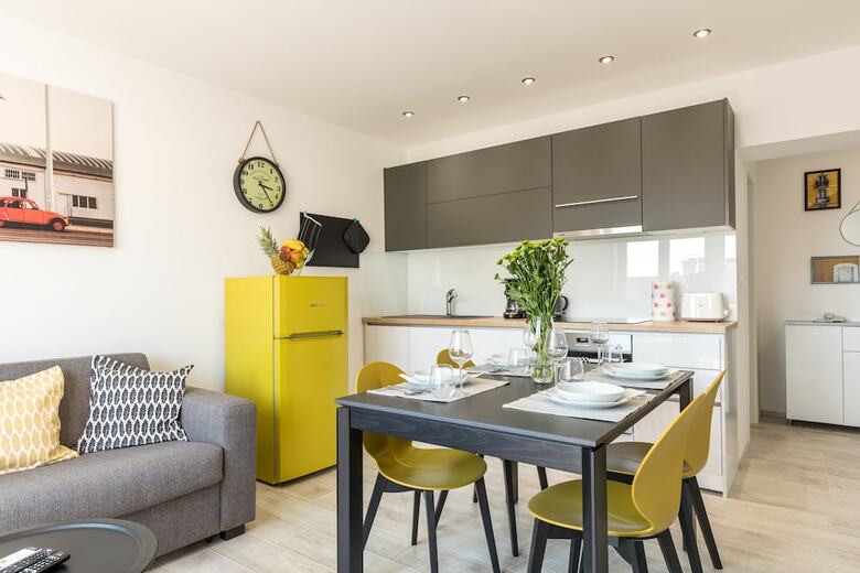 Apartamentos Lux Private Guest Suite Superb Location