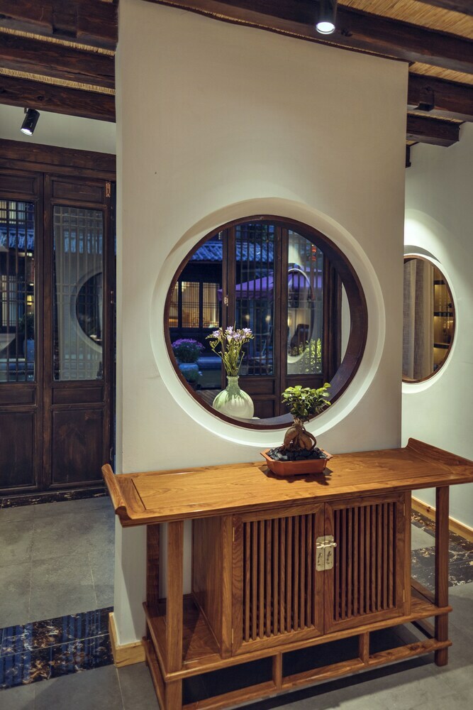 Lijiang Qilu Garden Hotel