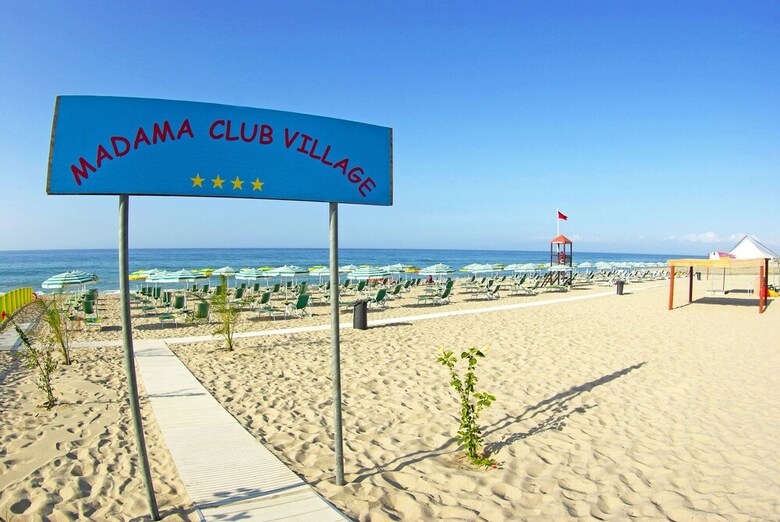 Posada Madama Club Village
