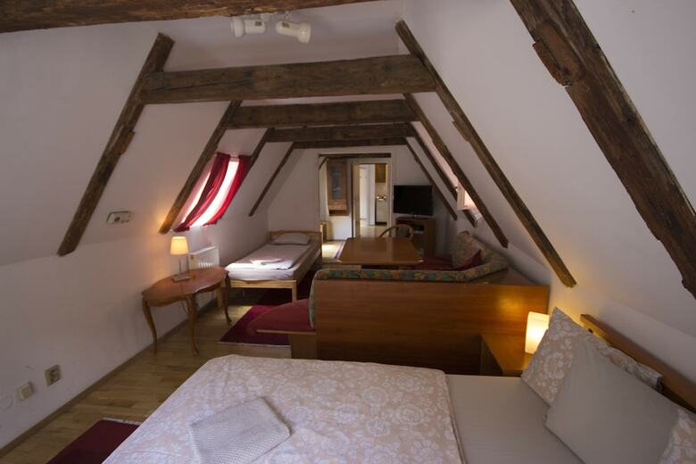 Hostal Charles Bridge Economic Hostel