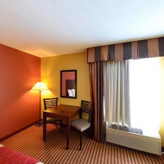 Hotel Comfort Inn & Suites