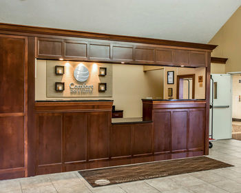 Hotel Comfort Inn & Suites