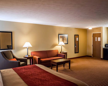 Hotel Comfort Inn & Suites
