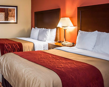 Hotel Comfort Inn & Suites