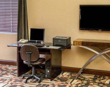 Hotel Comfort Inn & Suites