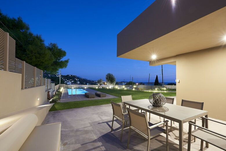Apartamentos Elaia Luxury Suites Lagonissi